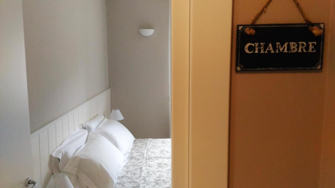 La Terrazza Sul Naviglio B&B Bernate Ticino Eksteriør bilde