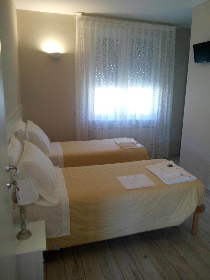 La Terrazza Sul Naviglio B&B Bernate Ticino Eksteriør bilde