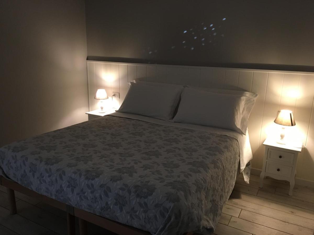 La Terrazza Sul Naviglio B&B Bernate Ticino Eksteriør bilde